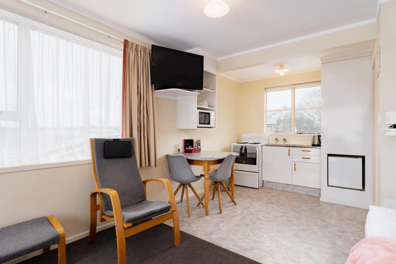 Highway Lodge Motel Балклута Экстерьер фото